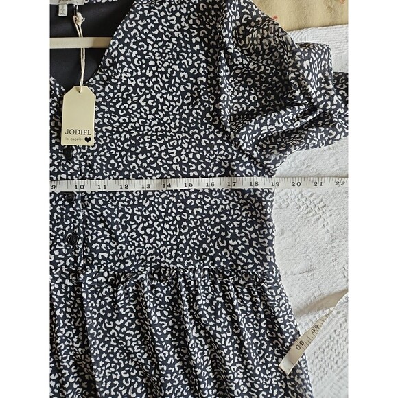 Jodifl 3 Tiered Swing Cheetah Print Long Sleeve Dress NWT Sz Small - Picture 7 of 9
